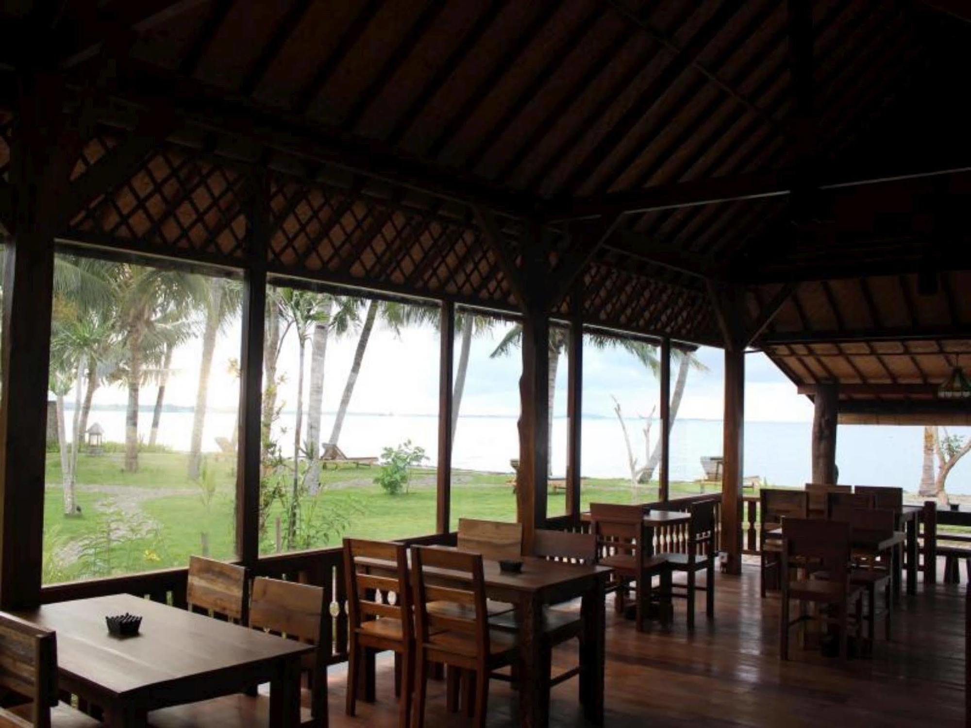 Mina Tanjung Hotel Экстерьер фото